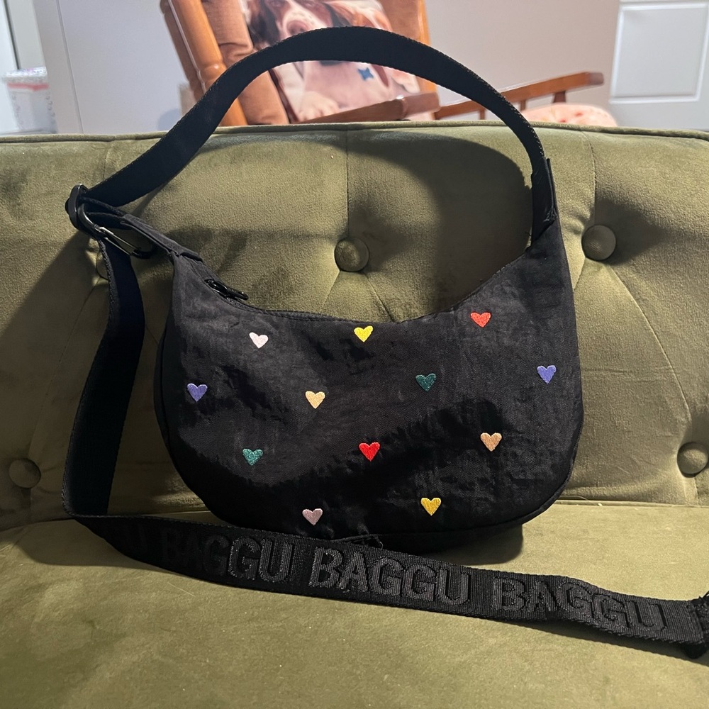 Baggu Heart Small Cresent Bag